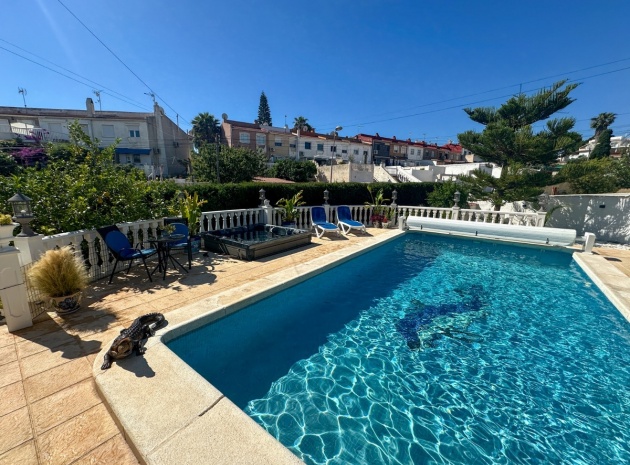 Resale - Townhouse - Torrevieja - Torrevieja Centro