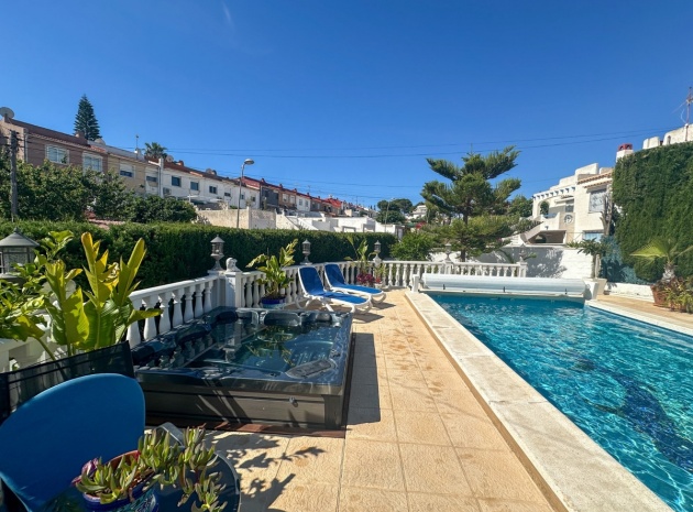 Resale - Townhouse - Torrevieja - Torrevieja Centro