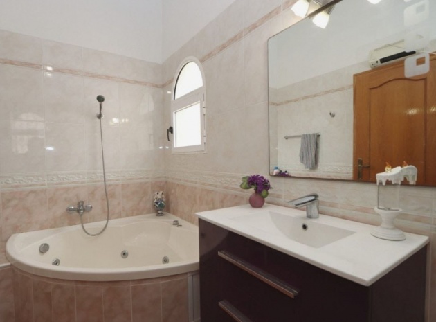 Wiederverkauf - Villa - Orihuela - Playa Flamenca