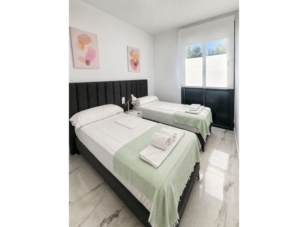 Resale - Apartment - Villamartin - Costa Blanca South