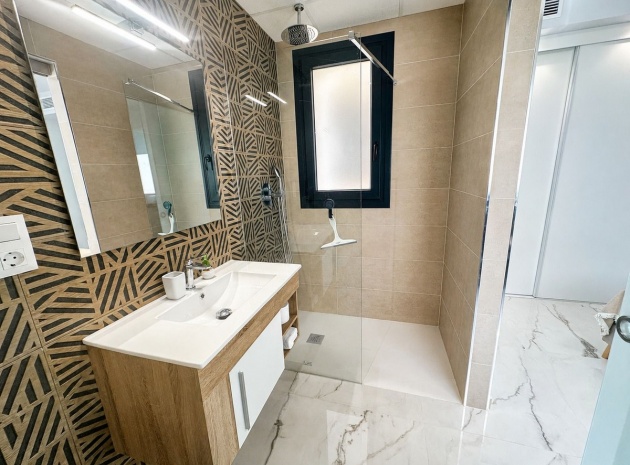 Resale - Apartment - Villamartin - Costa Blanca South