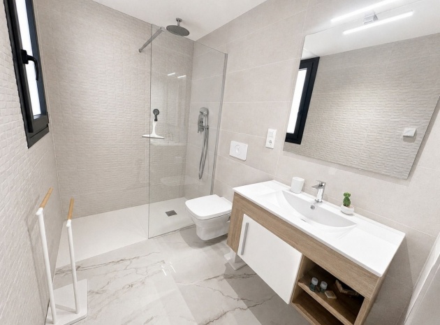 Resale - Apartment - Villamartin - Costa Blanca South