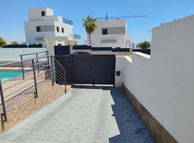 Resale - Villa - San Miguel de Salinas - San Miguel de Salinas Centro
