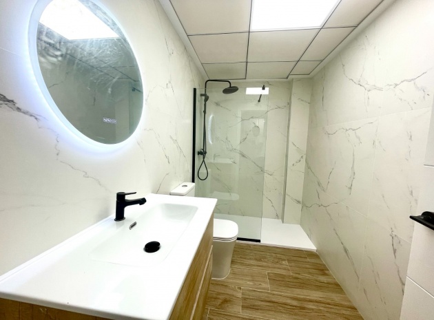 Resale - Townhouse - Daya Vieja