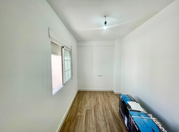 Resale - Townhouse - Daya Vieja