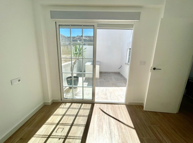 Resale - Townhouse - Daya Vieja