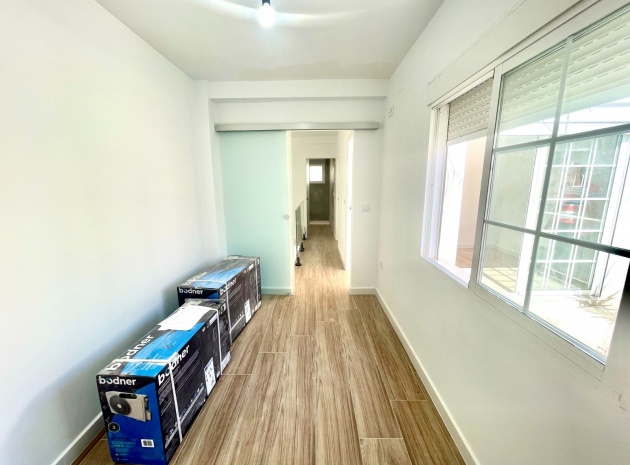 Resale - Townhouse - Daya Vieja