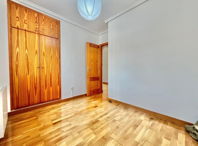 Resale - Villa - Playa Flamenca - iria