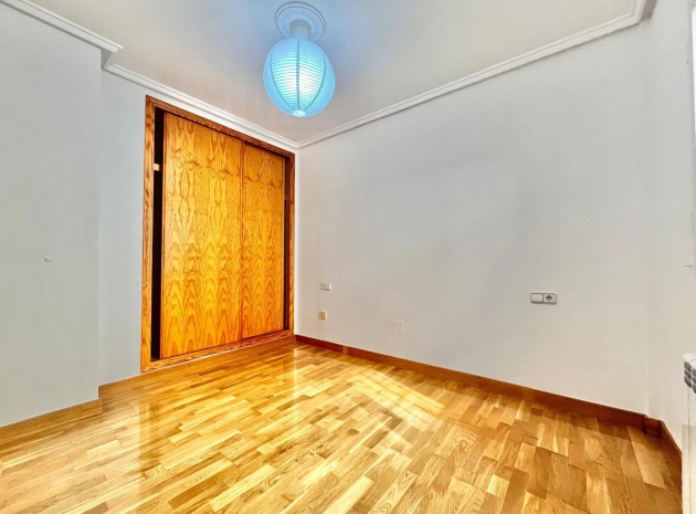 Resale - Villa - Playa Flamenca - iria