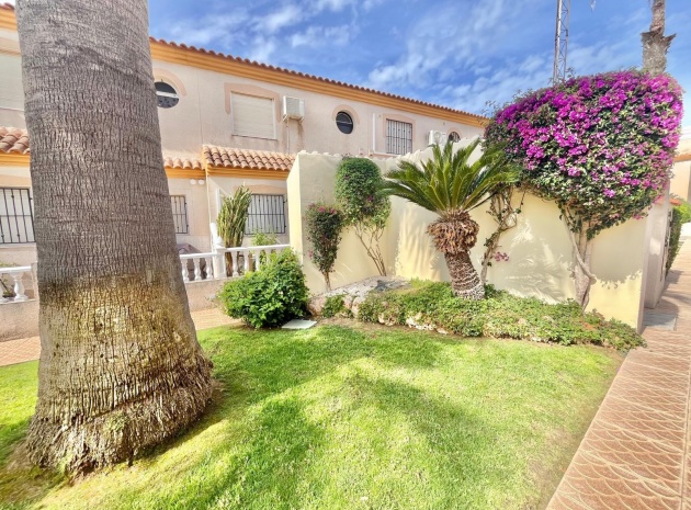 Resale - Villa - Playa Flamenca - iria