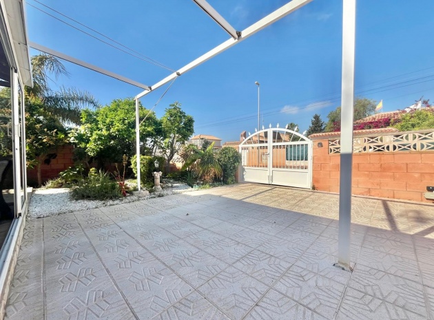 Resale - Villa - Playa Flamenca - las chismosas
