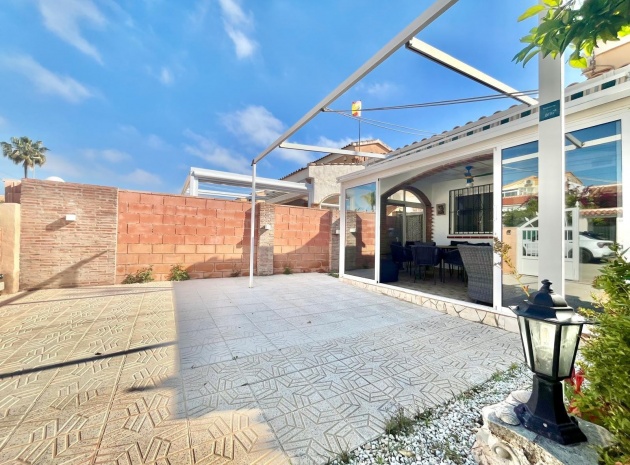 Resale - Villa - Playa Flamenca - las chismosas
