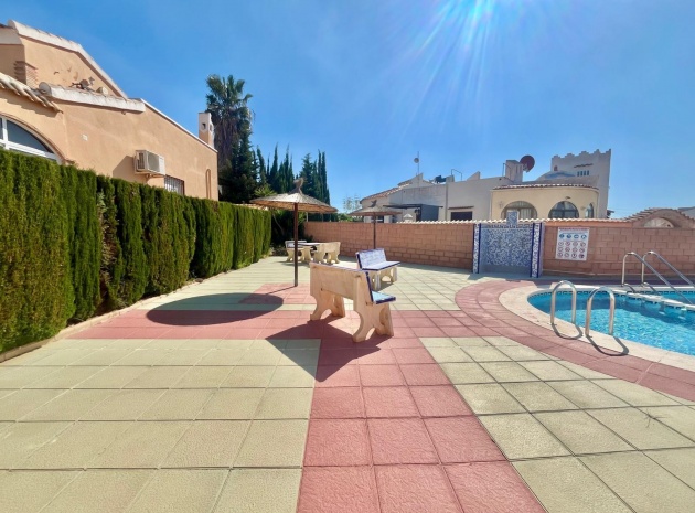 Resale - Villa - Playa Flamenca - las chismosas