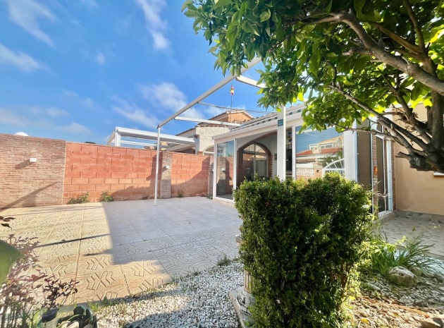 Resale - Villa - Playa Flamenca - las chismosas