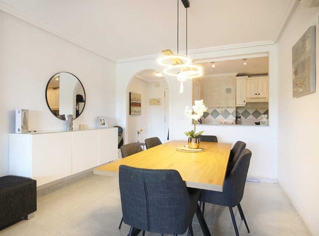 Resale - Apartment - Campoamor