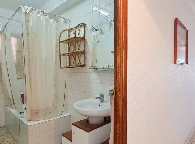 Wiederverkauf - Wohnung - Torrevieja - Torrevieja Centro