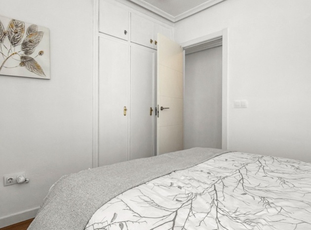Wiederverkauf - Wohnung - Torrevieja - Torrevieja Centro