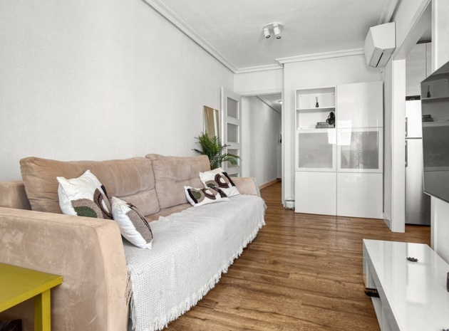 Wiederverkauf - Wohnung - Torrevieja - Torrevieja Centro