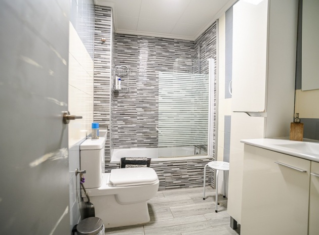 Wederverkoop - Appartement - Torrevieja - Torrevieja Centro