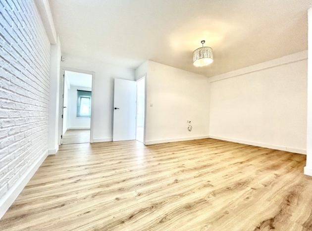 Wiederverkauf - Wohnung - Torrevieja - Torrevieja Centro