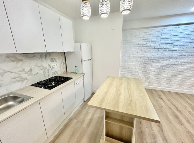 Wiederverkauf - Wohnung - Torrevieja - Torrevieja Centro