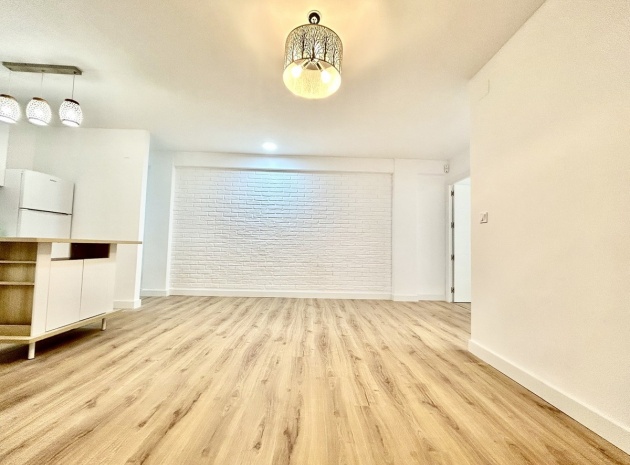 Wiederverkauf - Wohnung - Torrevieja - Torrevieja Centro