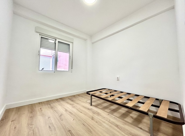 Wiederverkauf - Wohnung - Torrevieja - Torrevieja Centro
