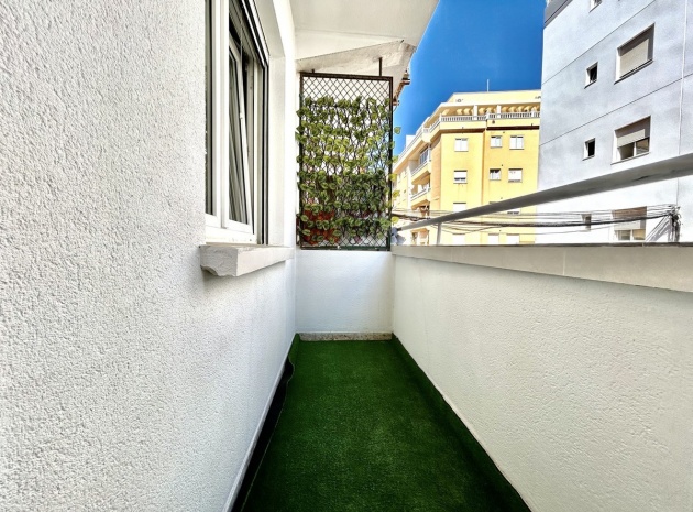 Wiederverkauf - Wohnung - Torrevieja - Torrevieja Centro