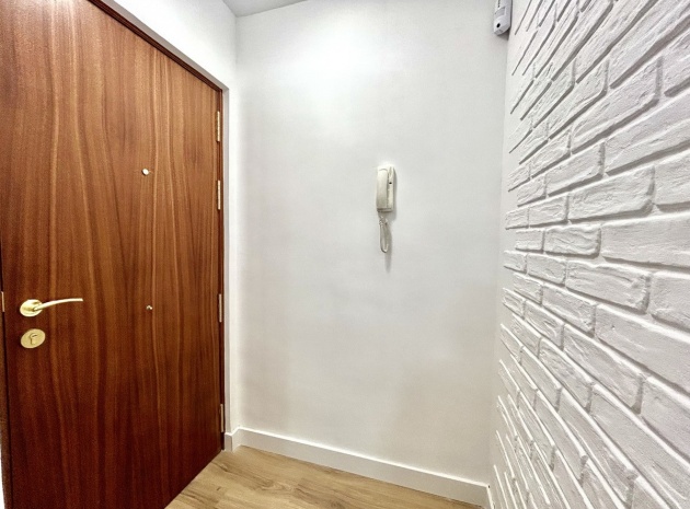 Wiederverkauf - Wohnung - Torrevieja - Torrevieja Centro