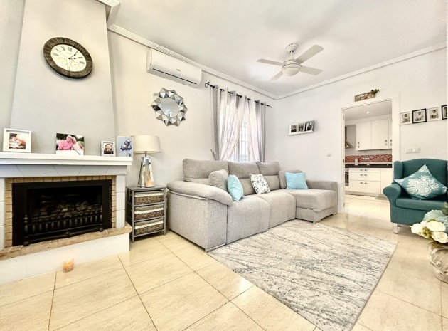Resale - Villa - Los Balcones - Costa Blanca South