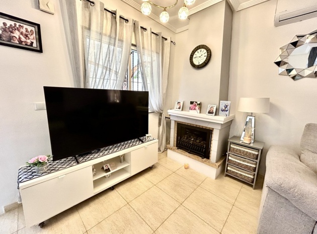 Resale - Villa - Los Balcones - Costa Blanca South