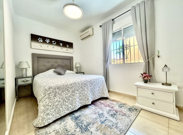 Resale - Villa - Los Balcones - Costa Blanca South