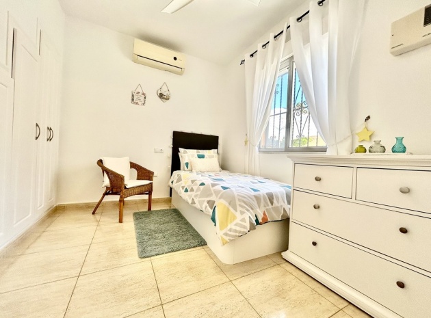 Resale - Villa - Los Balcones - Costa Blanca South