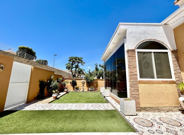 Resale - Villa - Los Balcones - Costa Blanca South