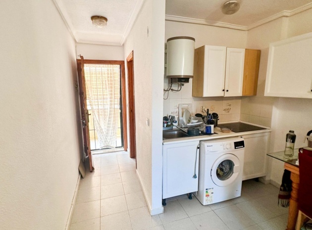 Resale - Apartment - Torrevieja - La Siesta