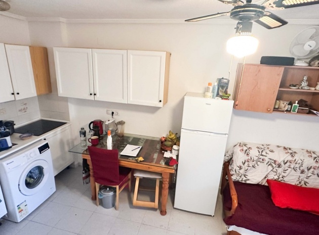 Resale - Apartment - Torrevieja - La Siesta