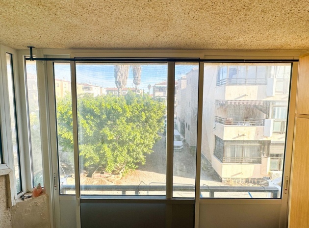 Resale - Apartment - Torrevieja - La Siesta