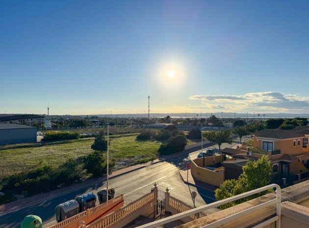 Resale - Townhouse - Torrevieja - Aguas Nuevas