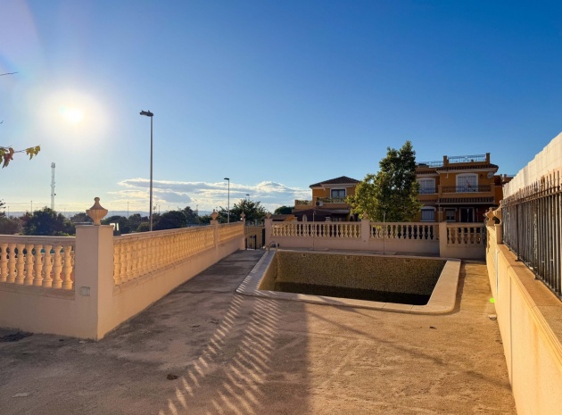 Resale - Townhouse - Torrevieja - Aguas Nuevas