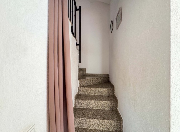 Resale - Townhouse - Torrevieja - Aguas Nuevas