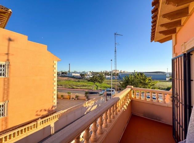 Resale - Townhouse - Torrevieja - Aguas Nuevas