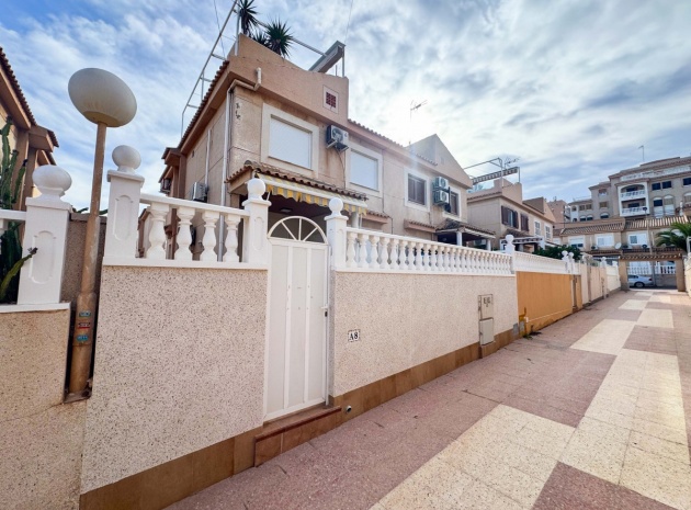 Resale - Townhouse - Torrevieja - Playa De La Mata