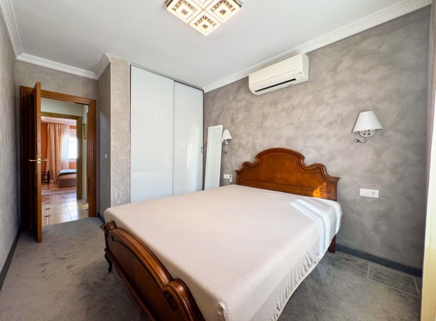 Resale - Townhouse - Torrevieja - Playa De La Mata