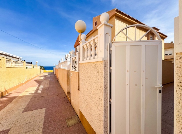 Resale - Townhouse - Torrevieja - Playa De La Mata