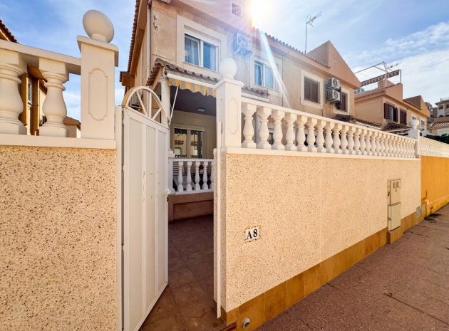 Resale - Townhouse - Torrevieja - Playa De La Mata