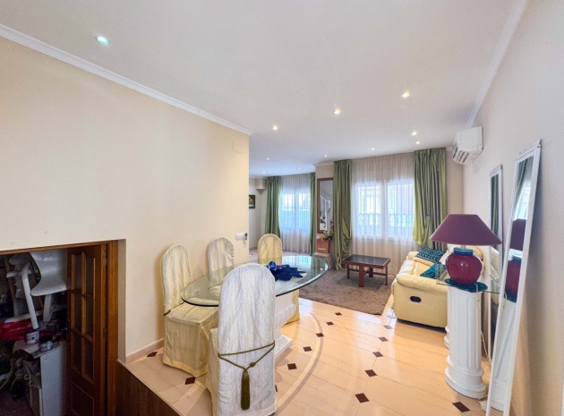 Resale - Townhouse - Torrevieja - Playa De La Mata