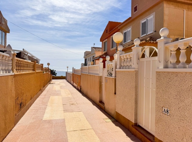 Resale - Townhouse - Torrevieja - Playa De La Mata