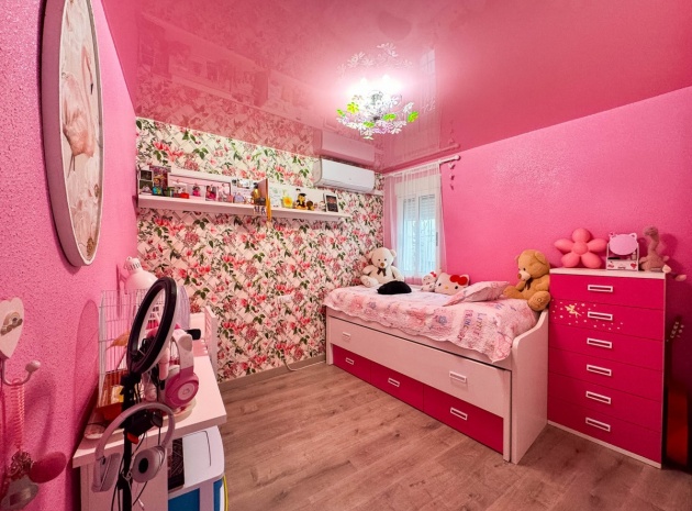 Resale - Apartment - Torrevieja - Torrevieja Centro
