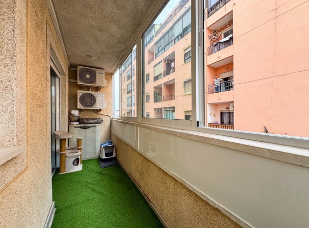 Resale - Apartment - Torrevieja - Torrevieja Centro