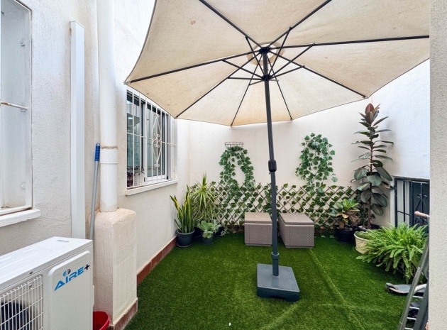 Resale - Apartment - Torrevieja - Torrevieja Centro